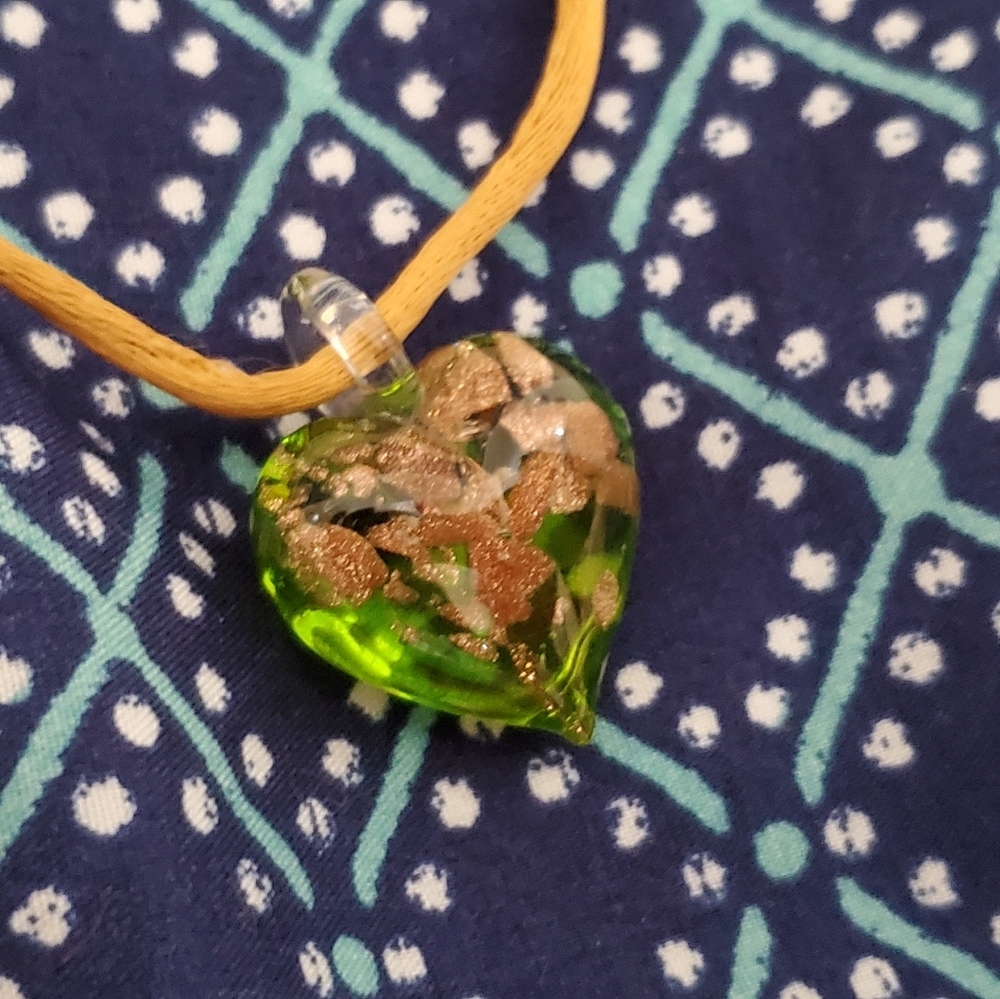90s Glass Pendant Heart Necklace
